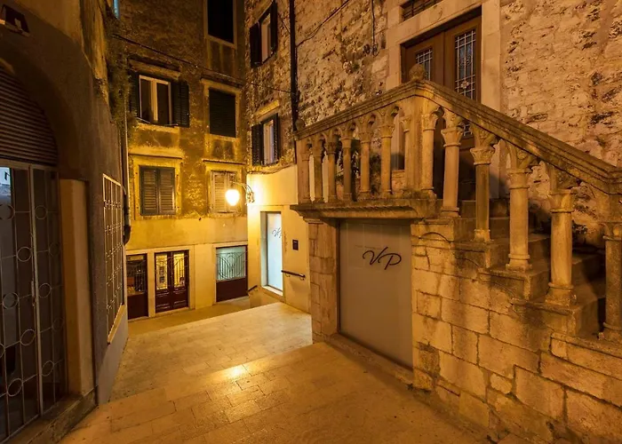 Vicencin Place Downtown